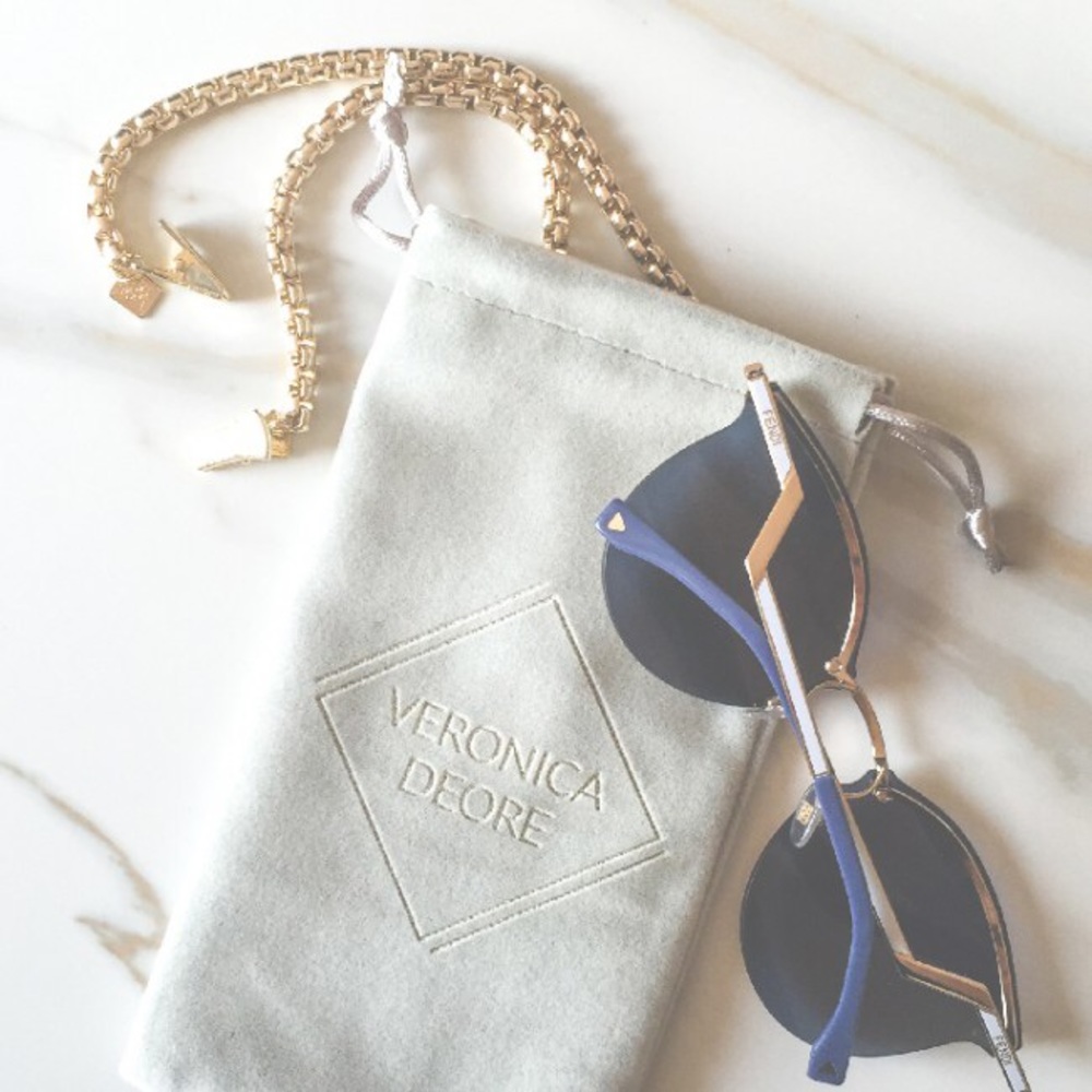 Gold Rope Sunglasses Chain - Picture 3 of 5